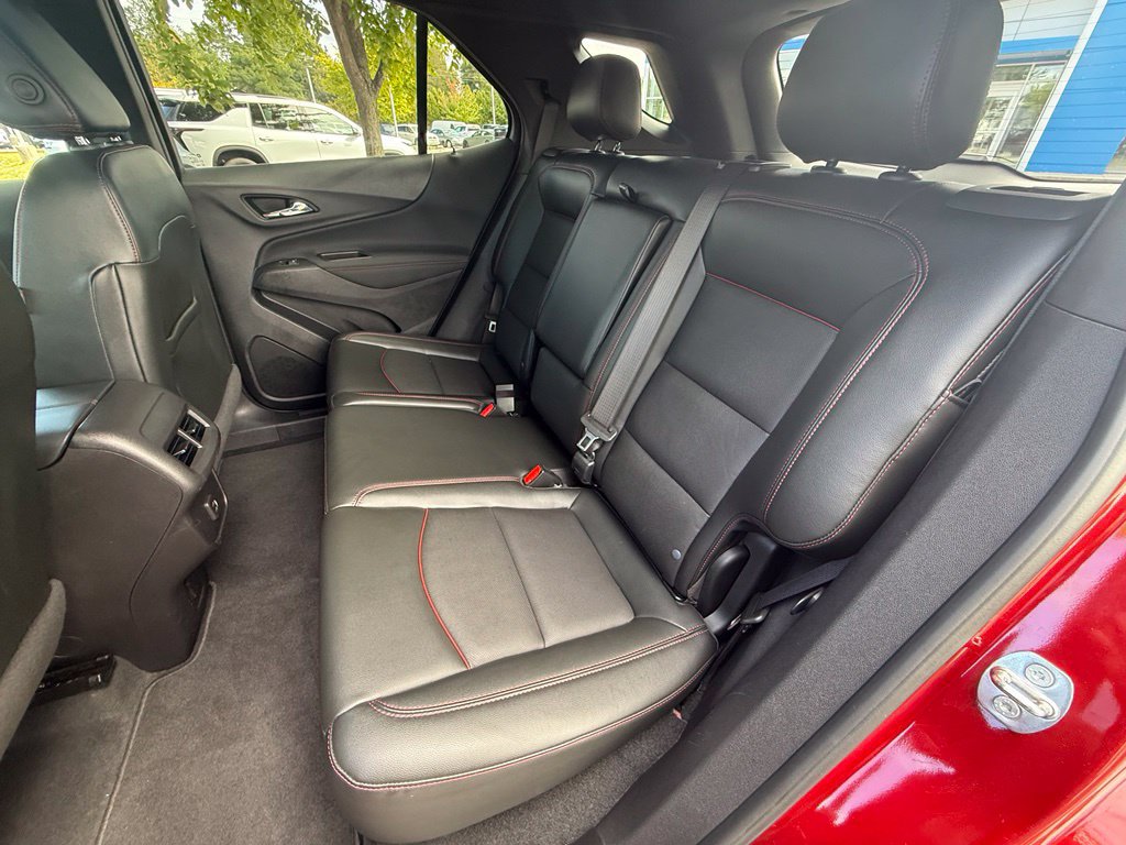 Used 2023 Chevrolet Equinox RS w/ RS Leather Package AWD/4WD image 23