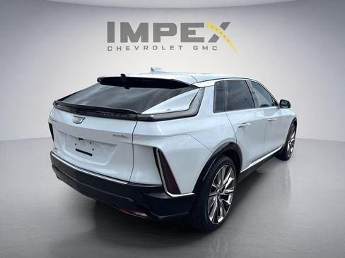 Used 2026 Cadillac Lyriq Signature Luxury w/ Nappa Leather Package AWD/4WD image 5