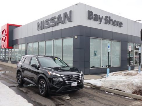 Certified 2025 Nissan Rogue SV AWD/4WD image 1