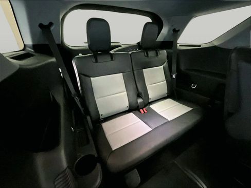 Used 2023 Ford Explorer XLT w/ Equipment Group 202A image 27