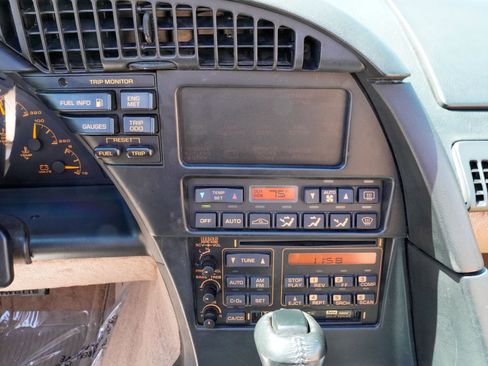 Used 1993 Chevrolet Corvette Coupe RWD image 14
