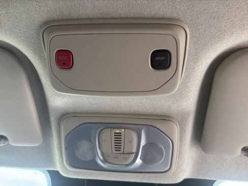 Used 2025 RAM ProMaster 2500 w/ Convenience Group image 38