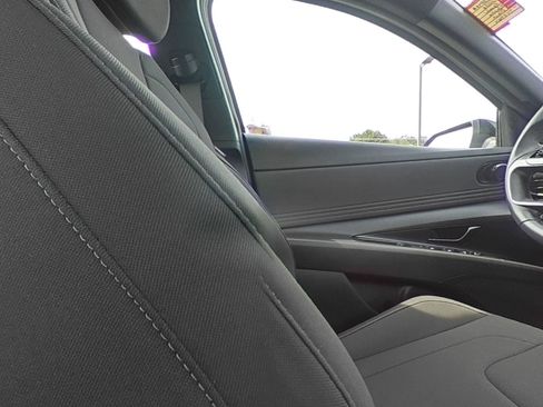 Certified 2026 Hyundai Elantra Sport FWD image 32