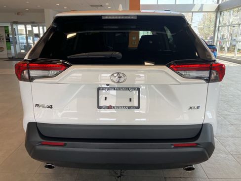 Used 2023 Toyota RAV4 XLE FWD image 6