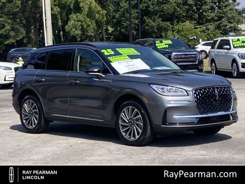 Used 2025 Lincoln Corsair Reserve image 1