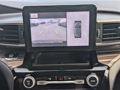 Used 2021 Ford Explorer Limited w/ Equipment Group 301A image 34