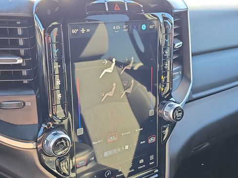 Used 2024 RAM 2500 Big Horn w/ Sport Appearance Package image 19