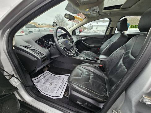 Used 2016 Ford Focus SE w/ Equipment Group 201A image 17