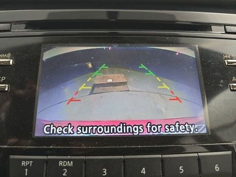 Used 2015 Nissan Rogue S image 16