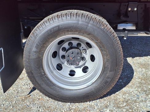 New 2025 GMC Sierra 3500 Pro w/ Convenience Package image 8