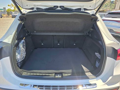 New 2025 Mercedes-Benz GLA 250 4MATIC image 13