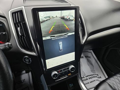 Certified 2024 Ford Edge Titanium image 10