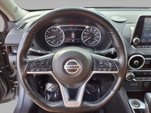 Used 2022 Nissan Sentra SV image 12