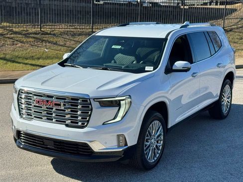 New 2026 GMC Acadia Denali w/ Super Cruise Package image 8