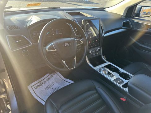 Used 2024 Ford Edge SEL image 9