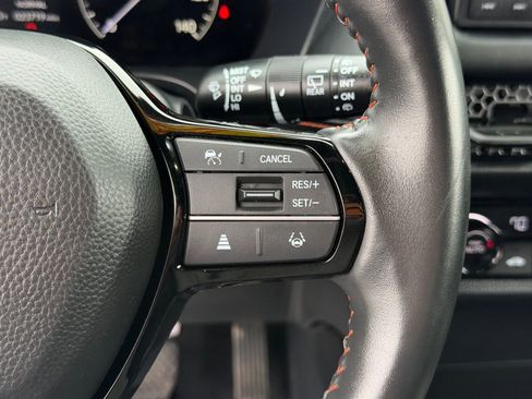 Used 2025 Honda HR-V Sport image 17