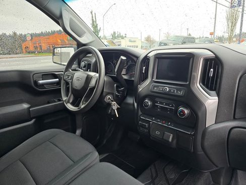 Used 2020 Chevrolet Silverado 1500 Custom Trail Boss w/ Custom Convenience Package AWD/4WD image 11