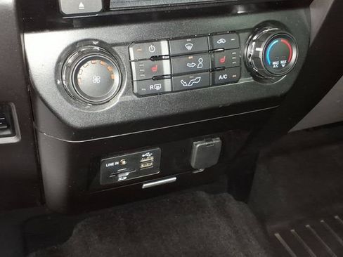 Used 2015 Ford F150 XLT w/ Equipment Group 302A Luxury AWD/4WD image 21