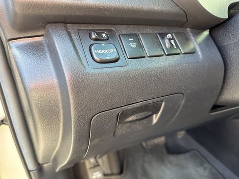 Used 2010 Toyota Highlander Sport image 17