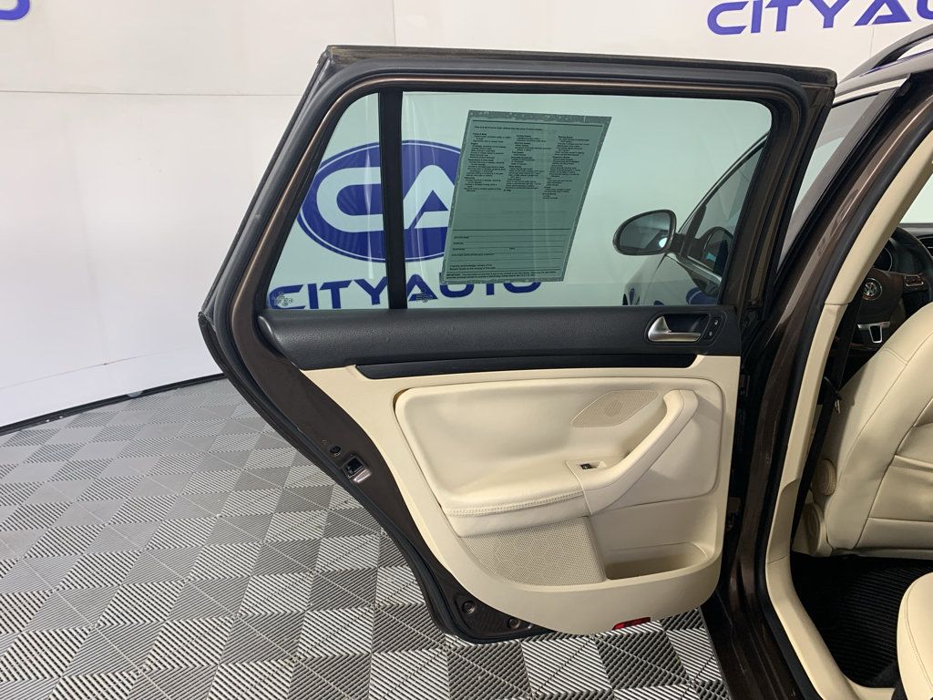 Used 2012 Volkswagen Jetta TDI FWD image 31