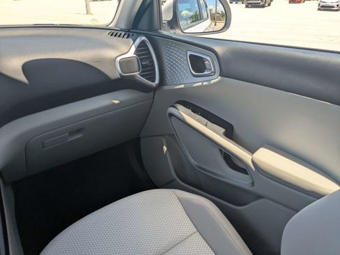 Certified 2023 Kia Soul LX FWD image 18