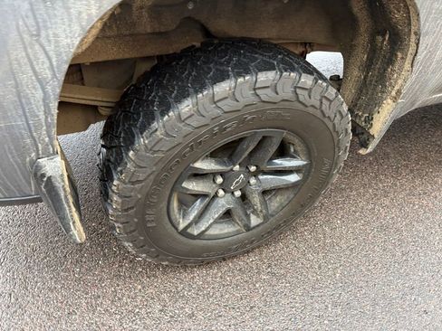 Used 2021 Chevrolet Silverado 1500 LT Trail Boss w/ Convenience Package II image 10