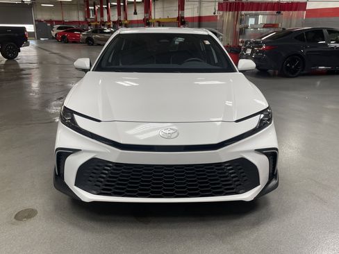 Used 2025 Toyota Camry SE w/ Multimedia Upgrade Package FWD image 3