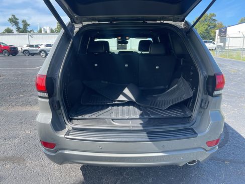 Used 2019 Jeep Grand Cherokee Altitude AWD/4WD image 27