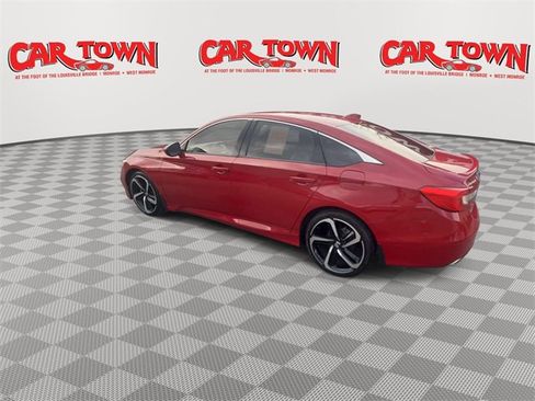 Used 2018 Honda Accord Sport image 6