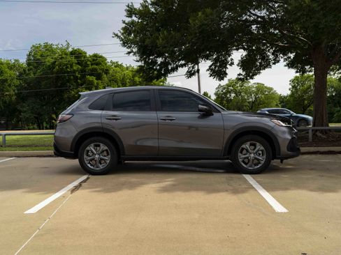 Used 2026 Honda HR-V LX image 10