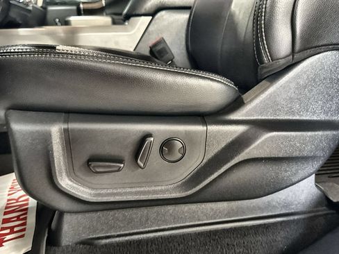 Used 2022 Ford F350 Lariat w/ Tremor Off-Road Package AWD/4WD image 13