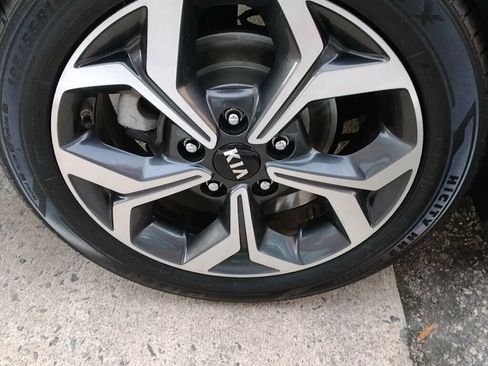 Used 2019 Kia Forte LXS image 27