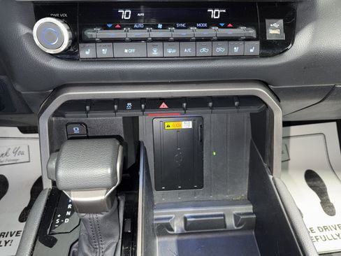 Used 2024 Toyota Tundra Limited w/ Power Package AWD/4WD image 26