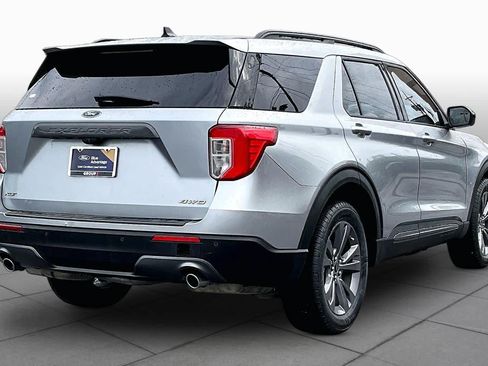 Certified 2022 Ford Explorer XLT w/ Equipment Group 202A AWD/4WD image 13