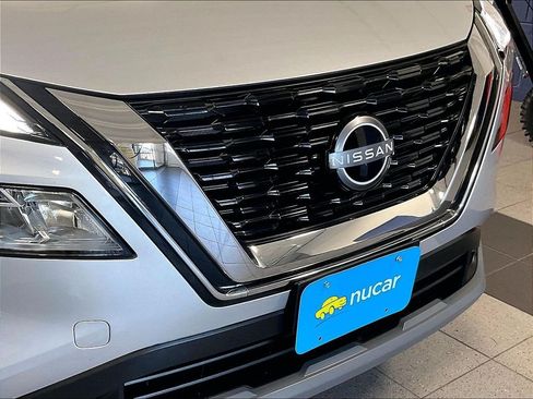 Used 2023 Nissan Rogue SV AWD/4WD image 32
