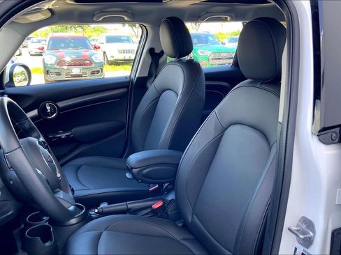 Certified 2024 MINI Cooper 4-Door Hardtop FWD image 27