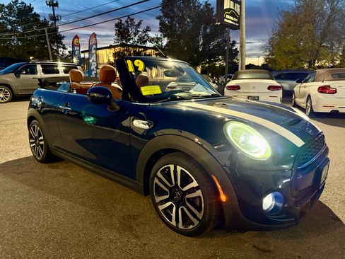 Used 2019 MINI Cooper S image 24