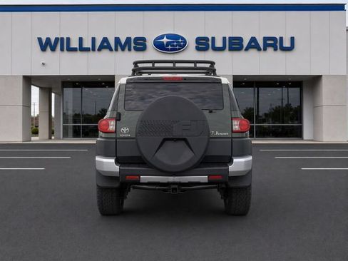 Used 2014 Toyota FJ Cruiser 4WD w/ Convenience Package image 7