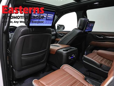 Used 2023 GMC Yukon XL Denali Ultimate w/ LPO, Floor Liner Package AWD/4WD image 26