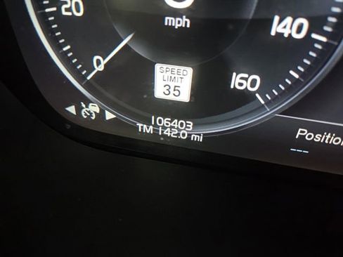 Used 2018 Volvo XC60 T5 Inscription w/ Luxury Seat Package image 6