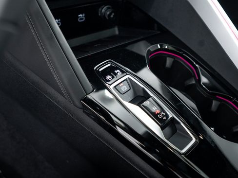 Used 2025 Audi Q5 Premium Plus w/ Premium Plus AWD/4WD image 10