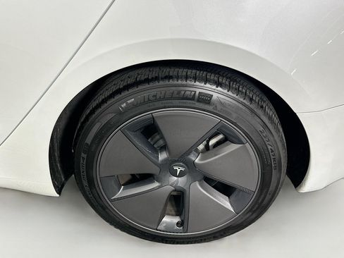 Used 2023 Tesla Model 3 Standard Range RWD image 11
