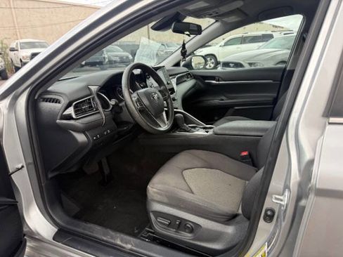 Used 2022 Toyota Camry LE FWD image 12