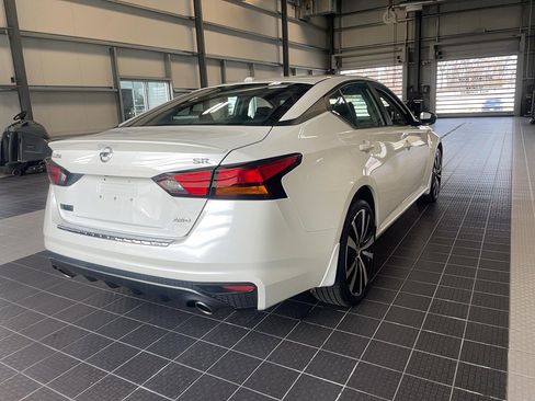 Used 2019 Nissan Altima 2.5 SR w/ SR Premium Package AWD/4WD image 16