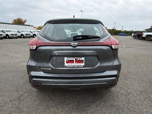 New 2025 Nissan Kicks Play S image 5