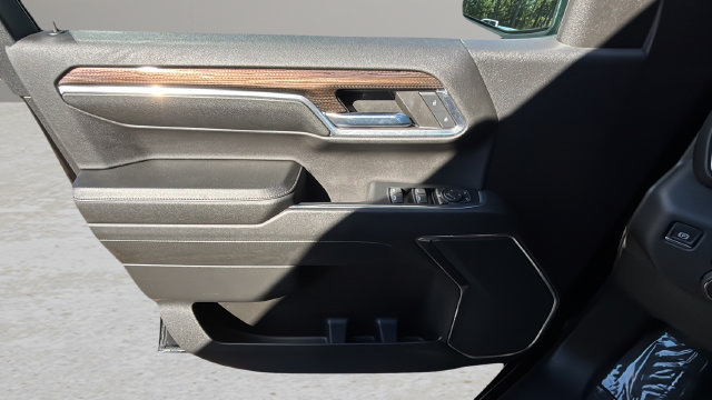 Used 2024 Chevrolet Silverado 1500 LT AWD/4WD image 17
