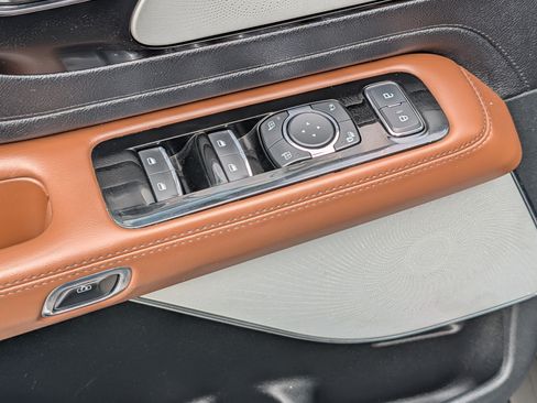 Used 2021 Lincoln Aviator Reserve w/ Equipment Group 208A AWD/4WD image 19