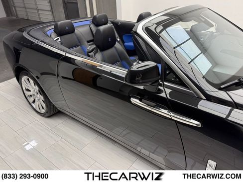 Used 2019 Rolls-Royce Dawn RWD image 25