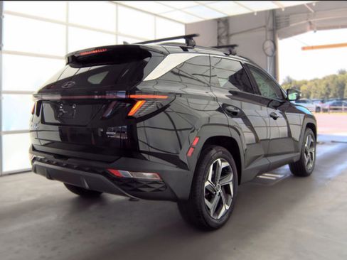 Used 2023 Hyundai Tucson Limited AWD/4WD image 2