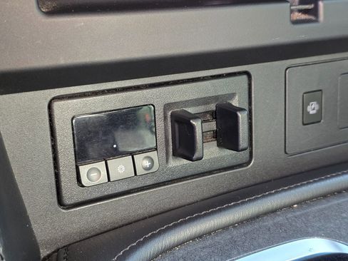 Used 2023 Nissan Armada SV image 34